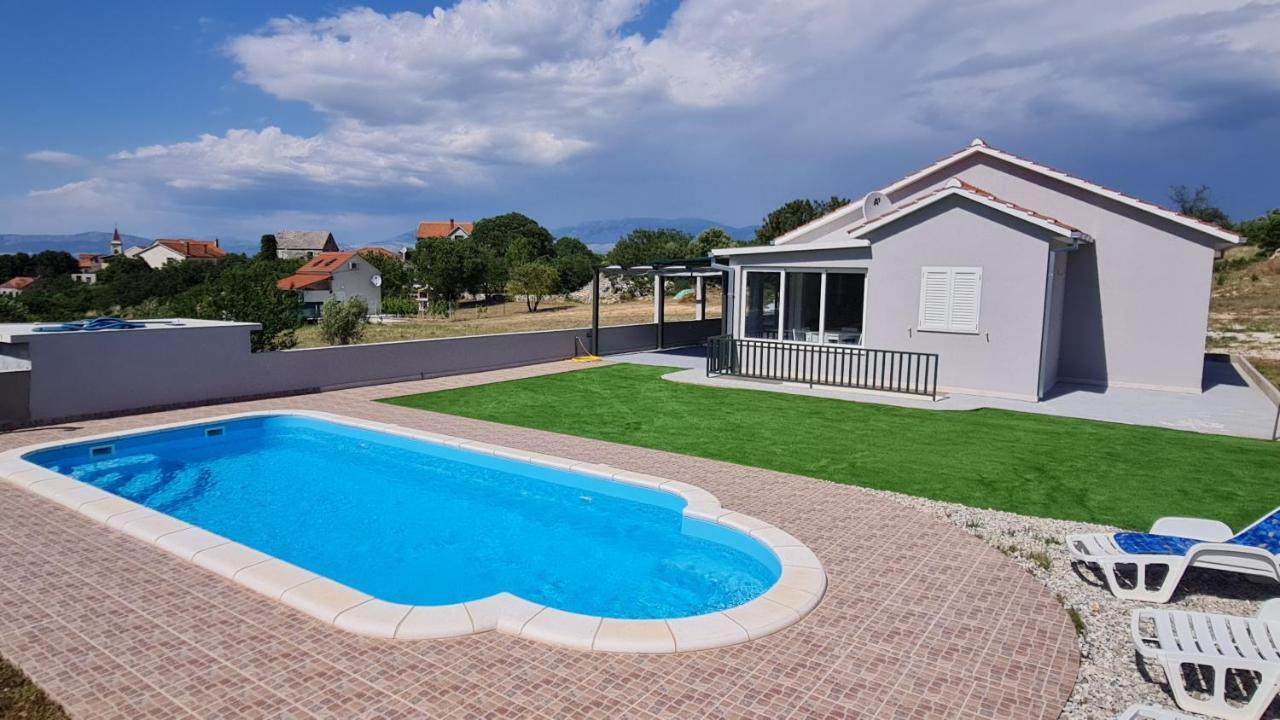 Nane Garden House With Heated Pool Villa Mirce Exterior foto