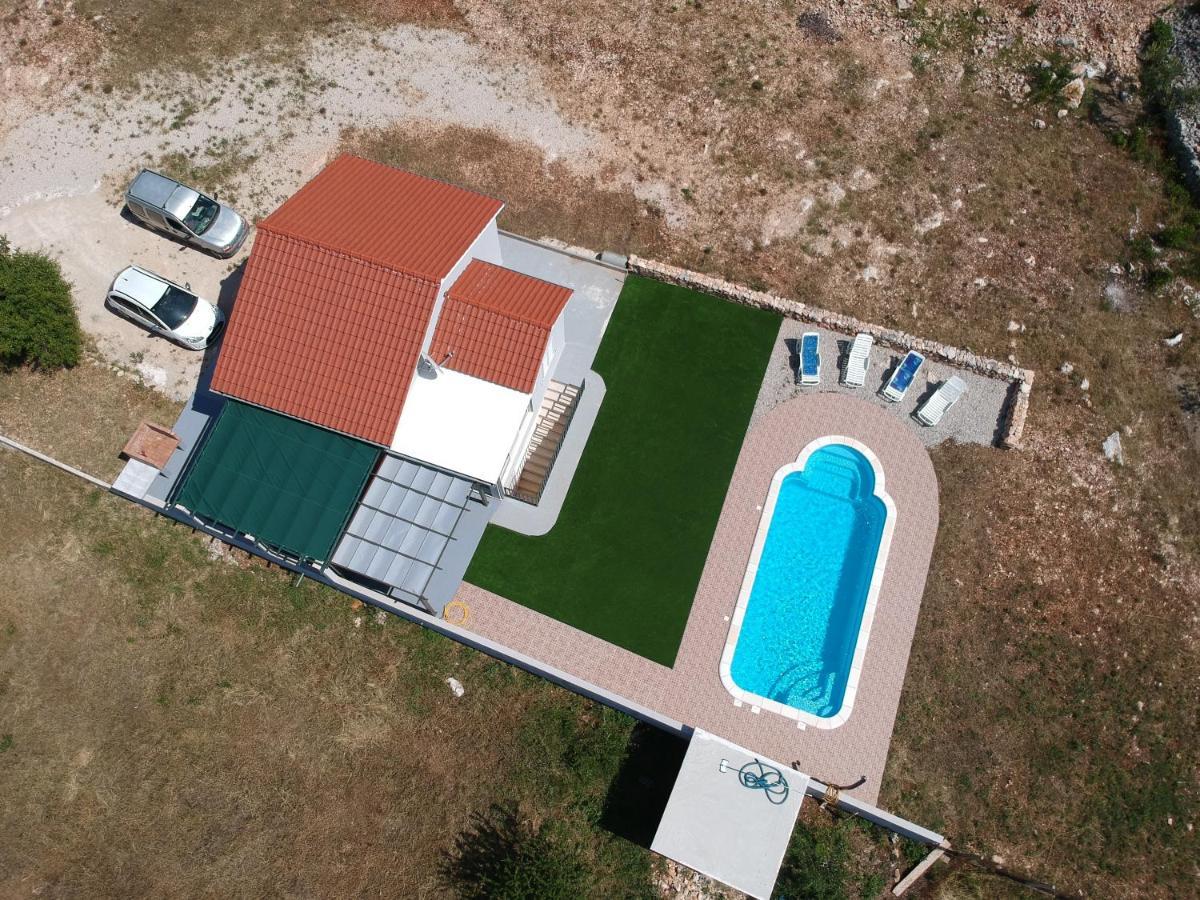 Nane Garden House With Heated Pool Villa Mirce Exterior foto