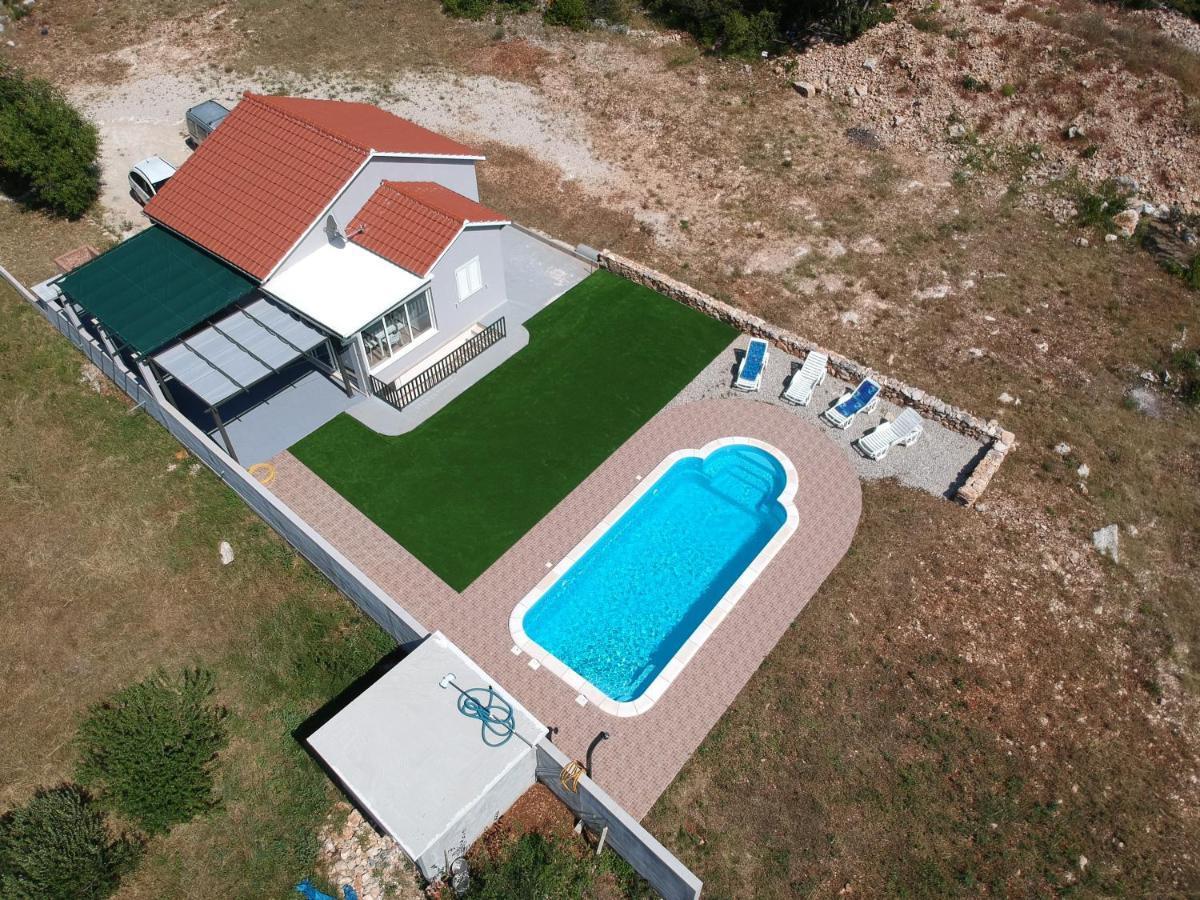 Nane Garden House With Heated Pool Villa Mirce Exterior foto