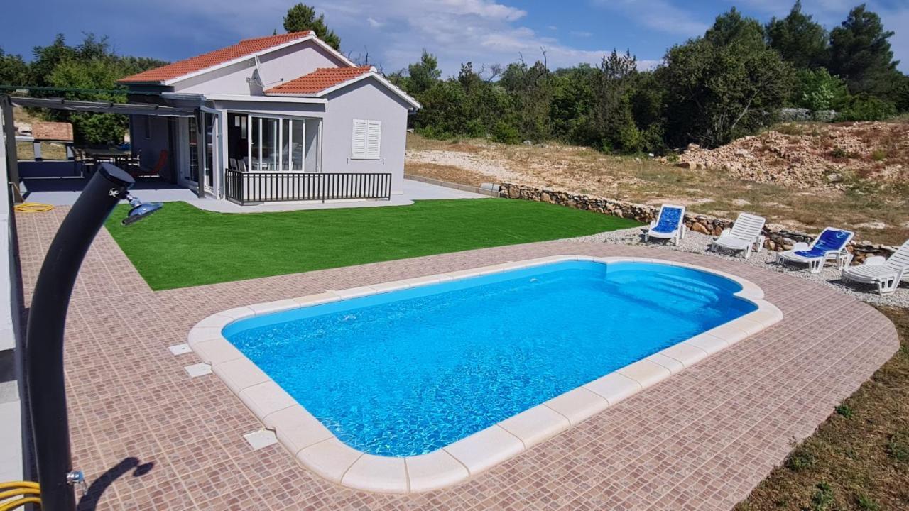 Nane Garden House With Heated Pool Villa Mirce Exterior foto