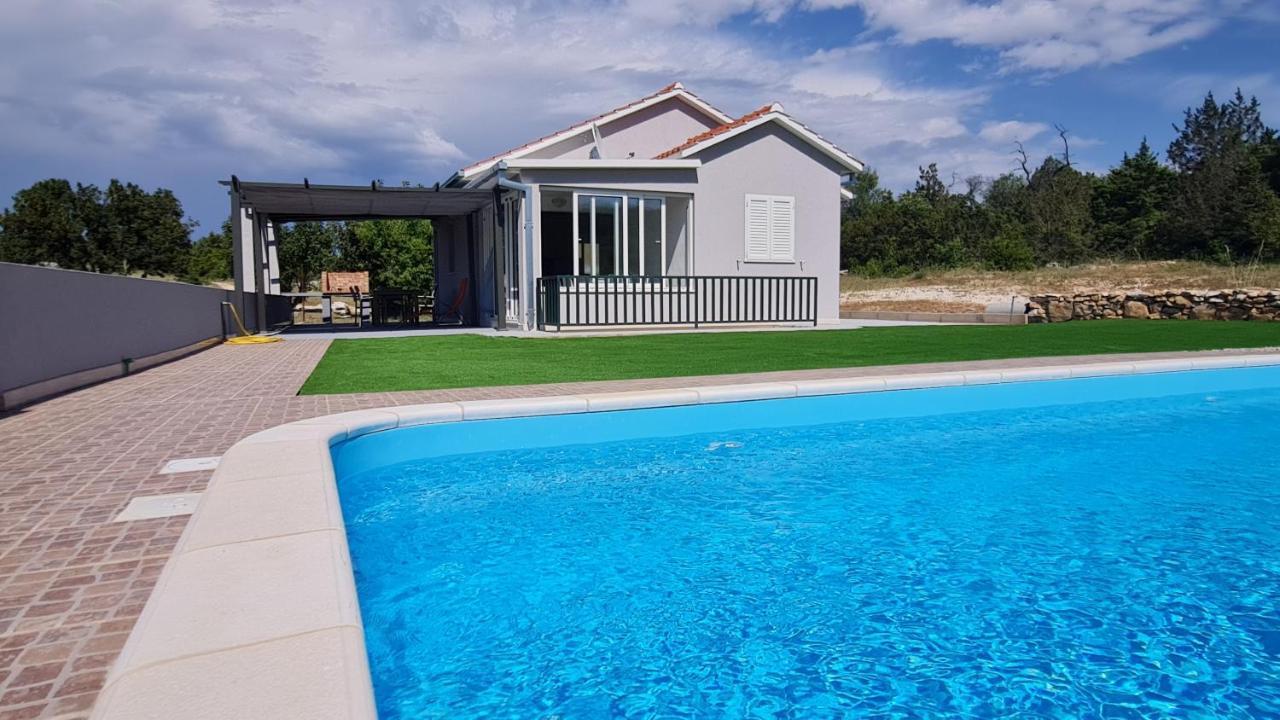 Nane Garden House With Heated Pool Villa Mirce Exterior foto