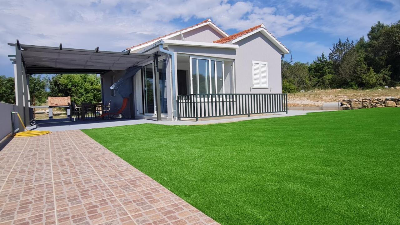Nane Garden House With Heated Pool Villa Mirce Exterior foto